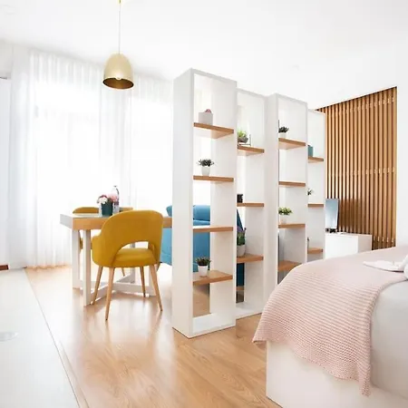 Valentino Loft Center - By Guest 아파트 *