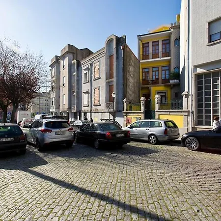 Valentino Loft Center - By Guest Apartment Porto